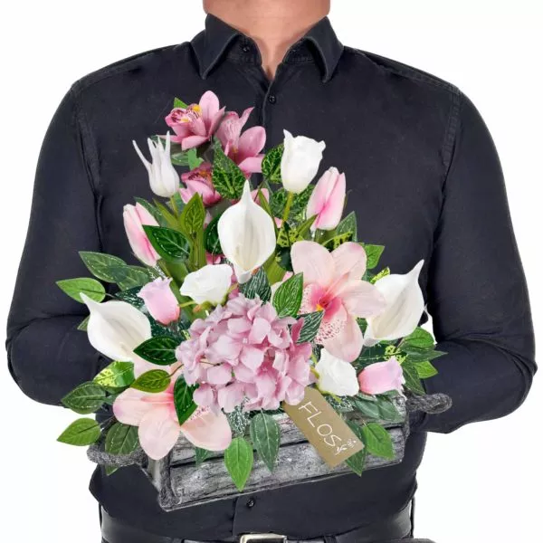 Stroiki na cmentarz - stroik na cmentarz, elegancka kompozycja dla grobu