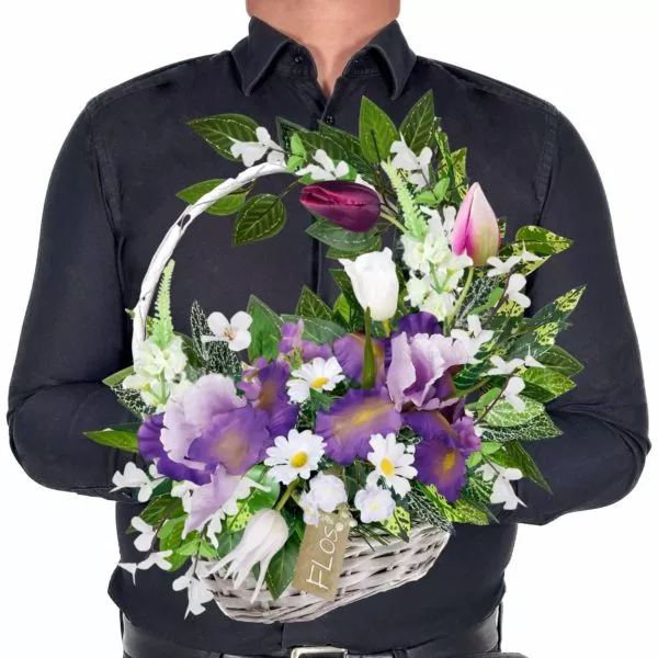Stroiki na cmentarz – minimalistyczne i eleganckie.