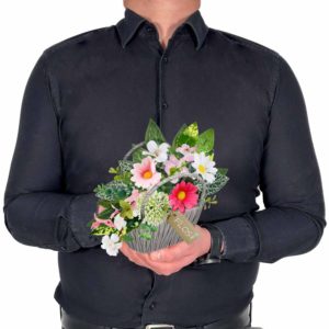 Stroiki na cmentarz – elegancja w każdym detalu dekoracji grobów.