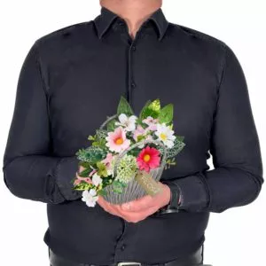 Stroiki na cmentarz – elegancja w każdym detalu dekoracji grobów.
