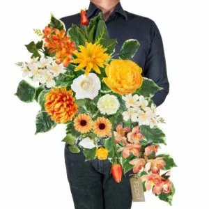 Eleganckie kompozycje na cmentarz – ozdoba, która nie straci na urodzie.