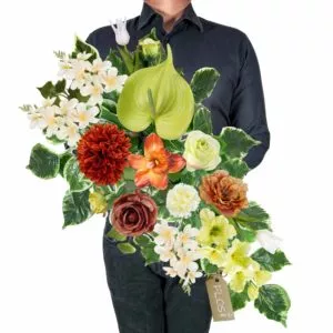 Eleganckie kompozycje na cmentarz – piękno, które nie zniknie.