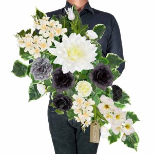 Eleganckie kompozycje na cmentarz – ozdoba, która zawsze wygląda świeżo.