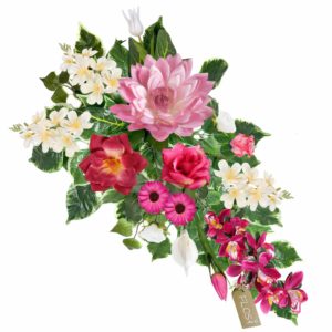 Eleganckie kompozycje na cmentarz – pamiątka, która nie gaśnie.